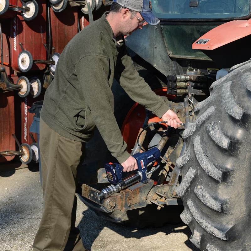 Lincoln TLGB1262-E Battery driven grease gun to speed up the lubrication process