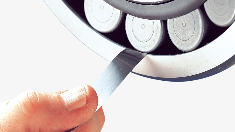SKF 729865B Feeler gauge with 29 blades of 200 mm (8 in.) in a steel cage