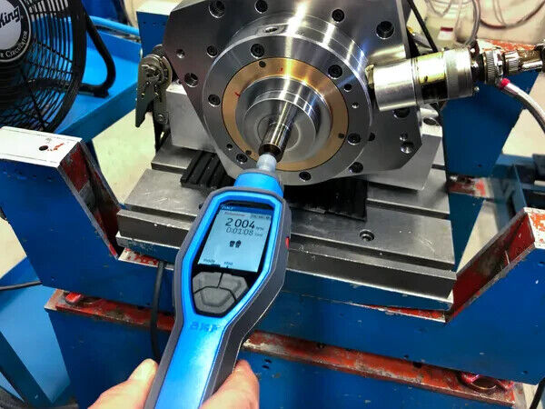 SKF TKRT 31 Advanced multi-functional digital tachometer