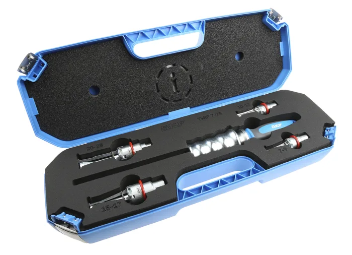SKF TMIC 7-28 Internal bearing puller kit for dismounting bearings from housings